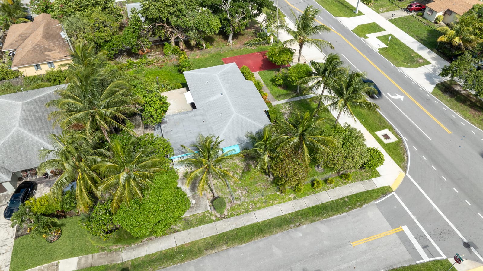 212 SW 10th Street — photo 9