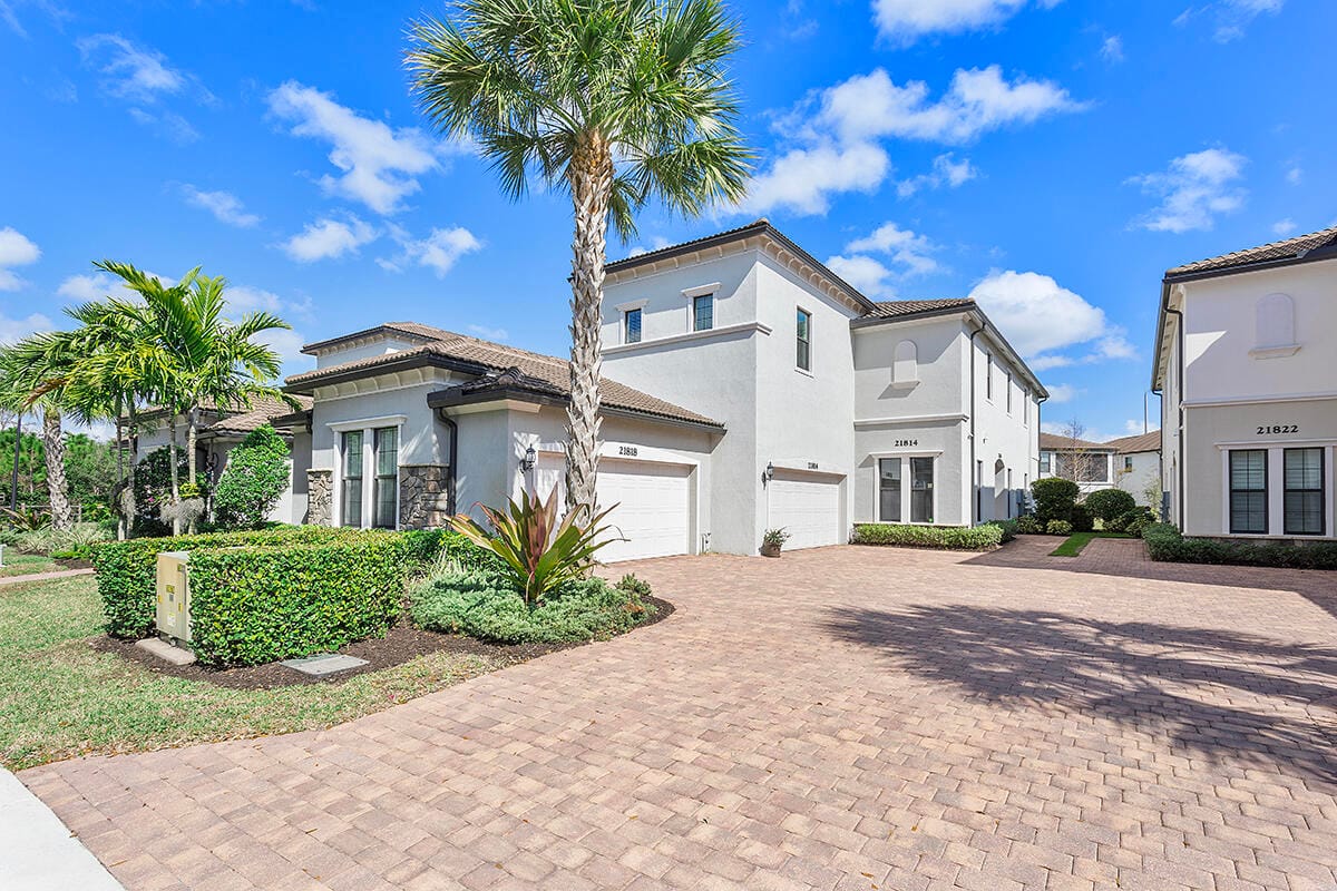 21818 Canadensis Circle 202, Boca Raton, FL 33428 photo 3