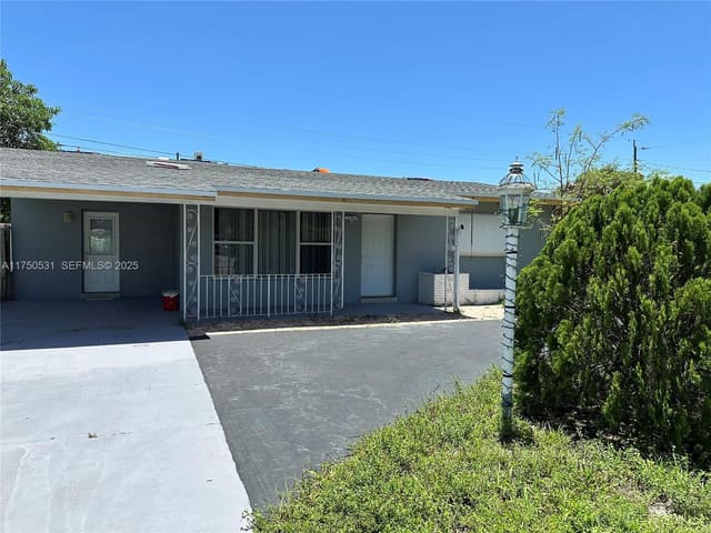 3050 NE 8th Avenue, Pompano Beach, FL 33064