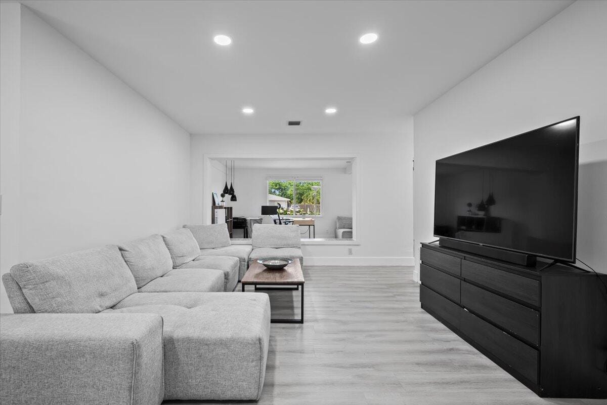 4534 Brady Boulevard — photo 7