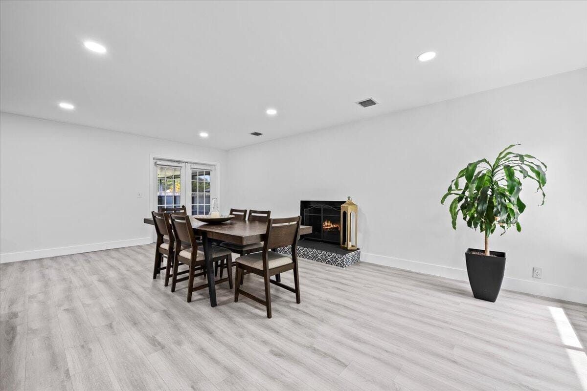 4534 Brady Boulevard — photo 8