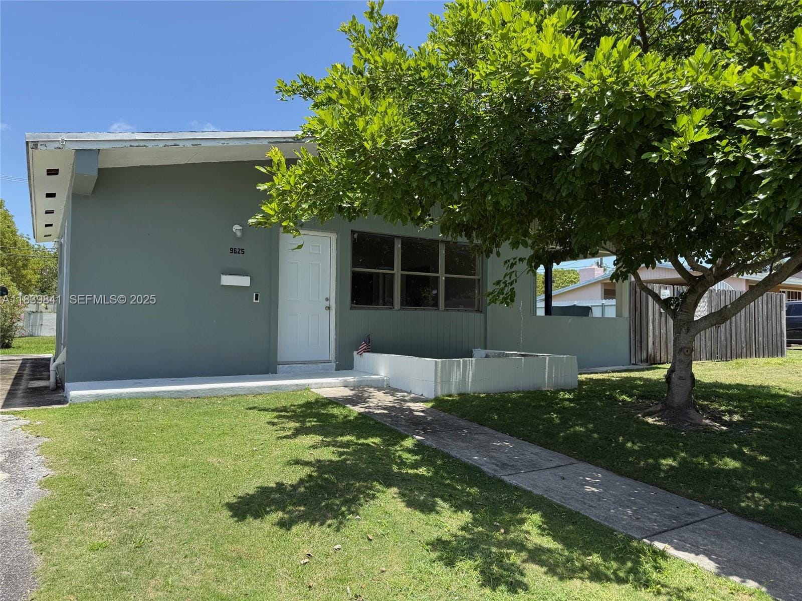 9625 SW 181st Terrace, Palmetto Bay, FL 33157