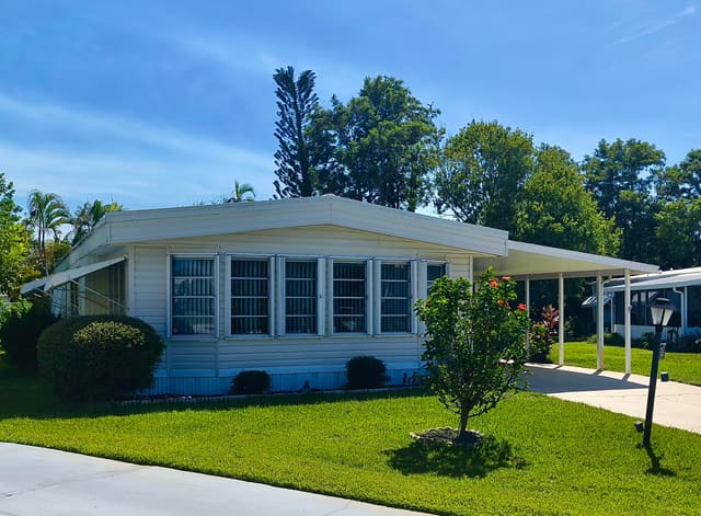85 S Warner Drive, Jensen Beach, FL 34957