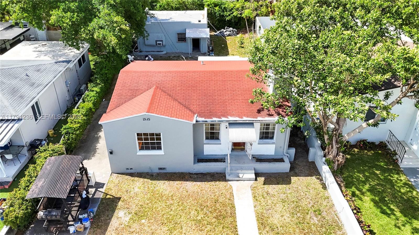724 NW 77th Street, Miami, FL 33150 photo 2