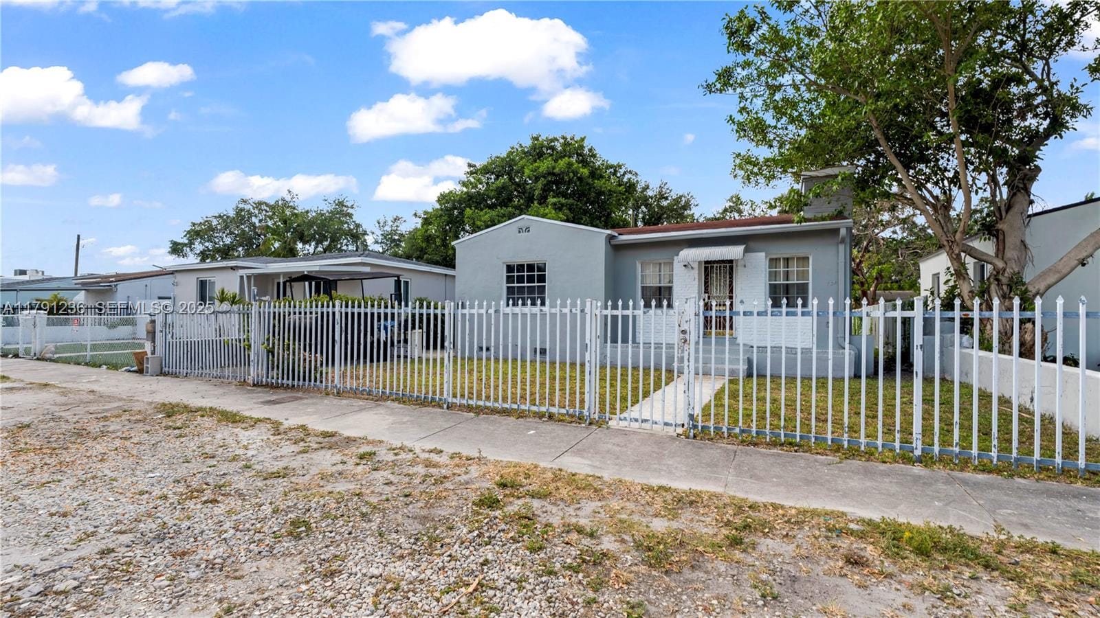 724 NW 77th Street, Miami, FL 33150 photo 3