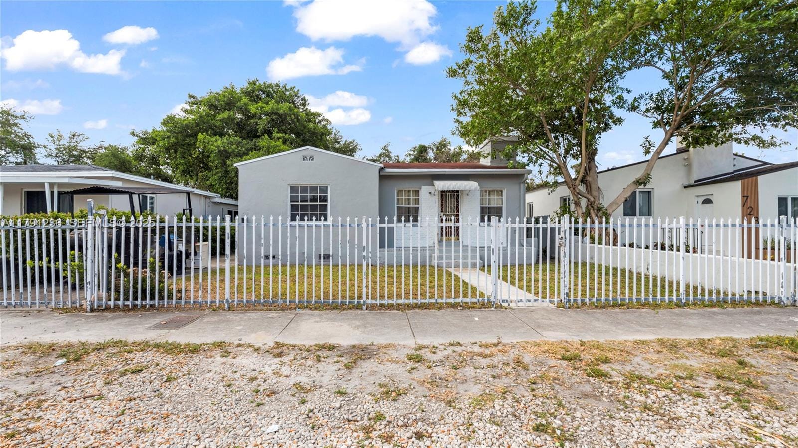 724 NW 77th Street, Miami, FL 33150 photo 4