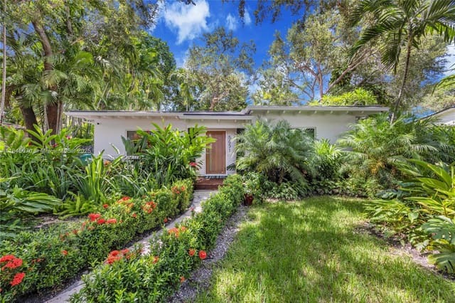5851 SW 49th Street, sold in Biltmore Heights, Miami, FL