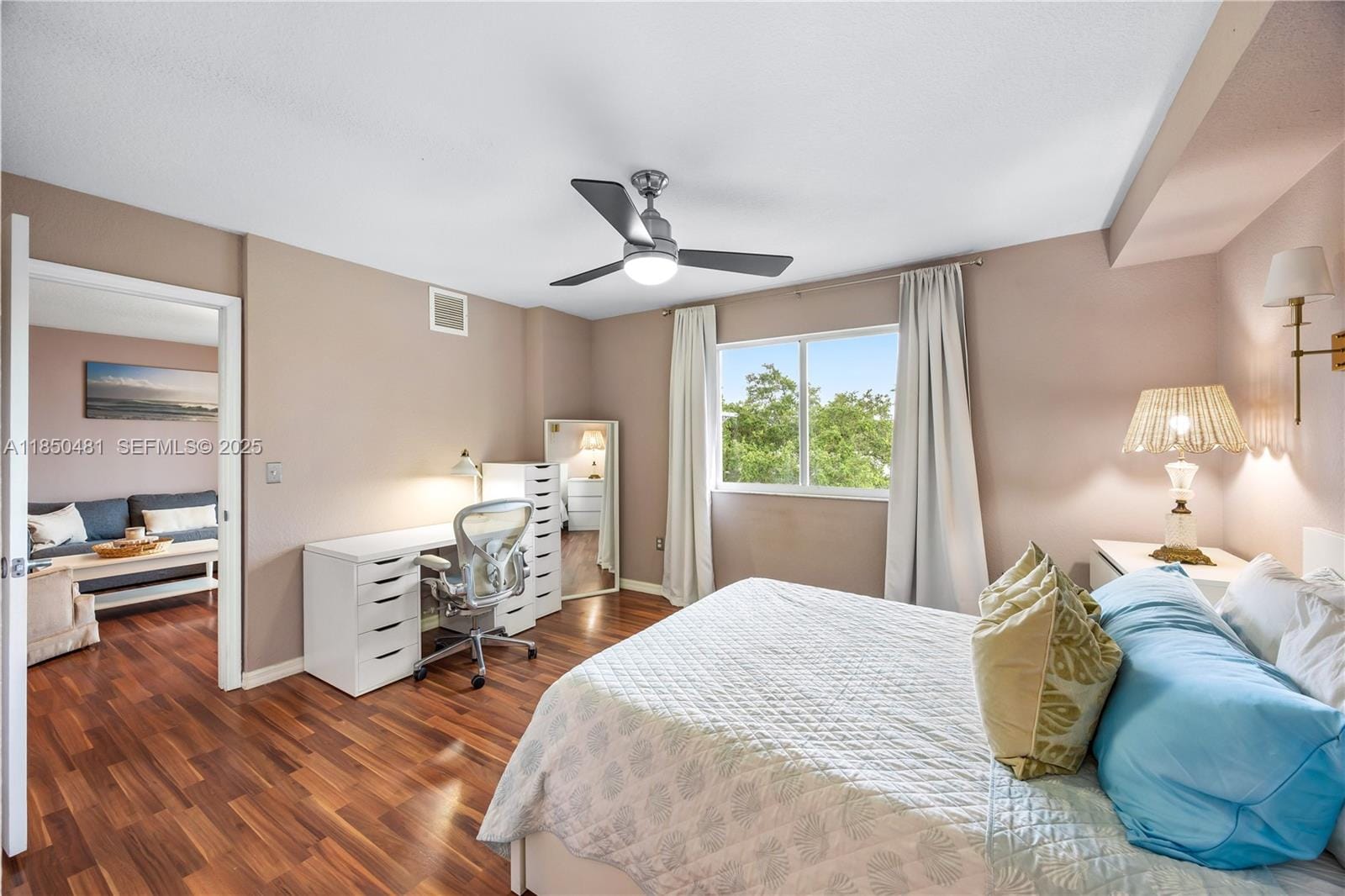 816 NW 11th Street 405, Miami, FL 33136 photo 11