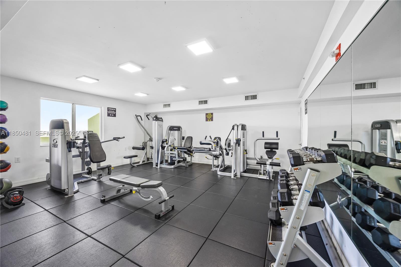 816 NW 11th Street 405, Miami, FL 33136 photo 20
