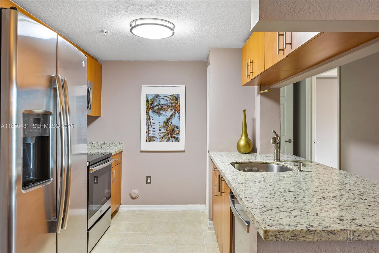 816 NW 11th Street 405, Miami, FL 33136 photo 3
