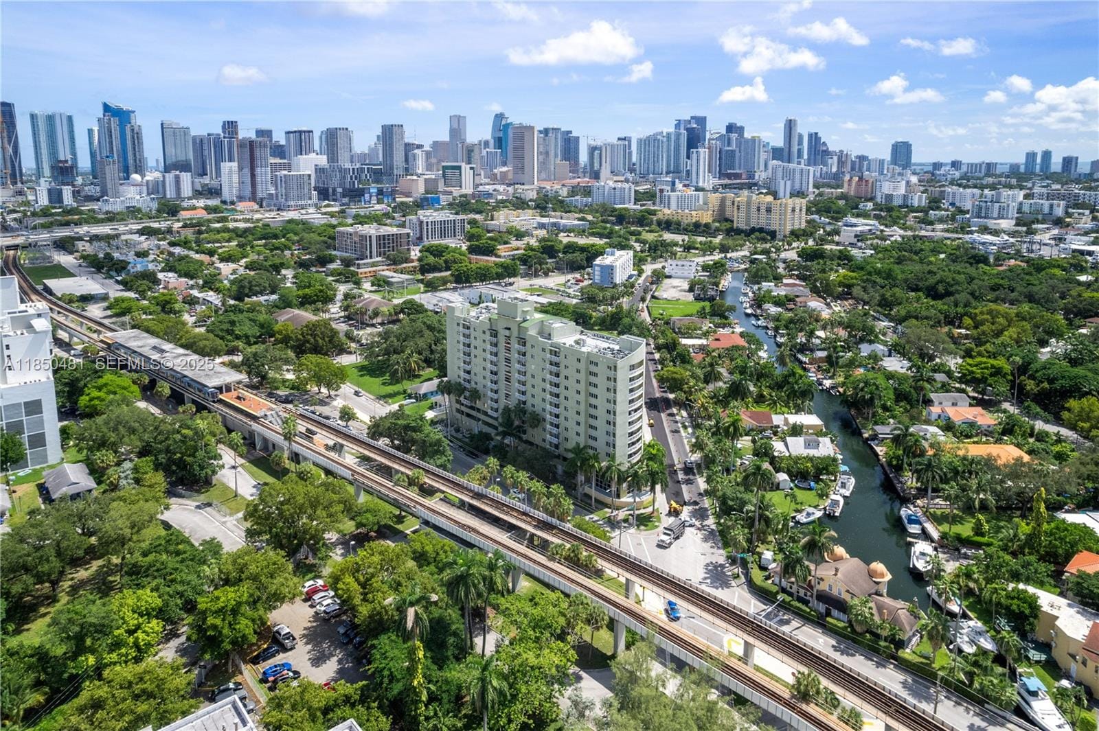 816 NW 11th Street 405, Miami, FL 33136 photo 24