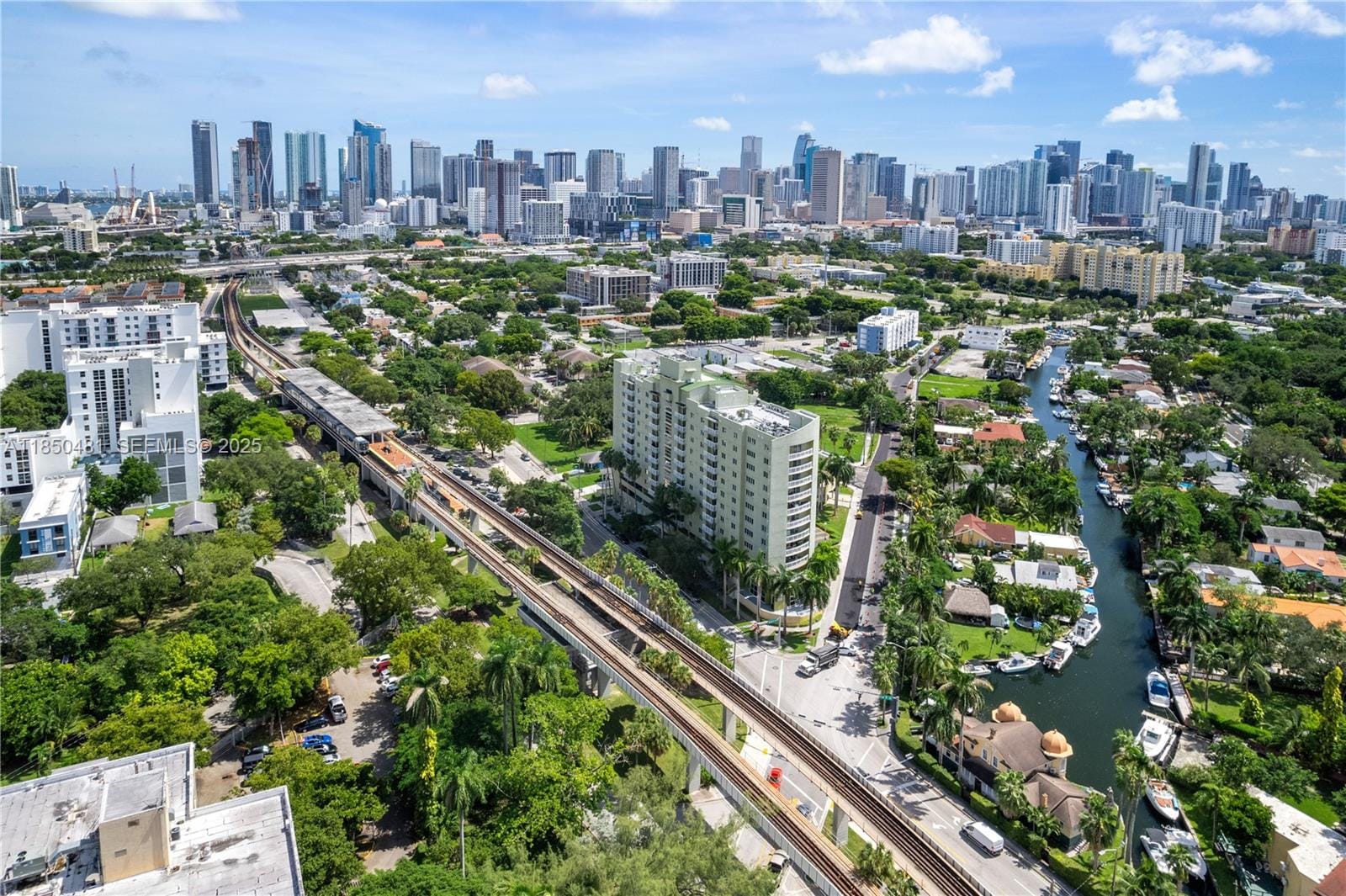 816 NW 11th Street 405, Miami, FL 33136 photo 25