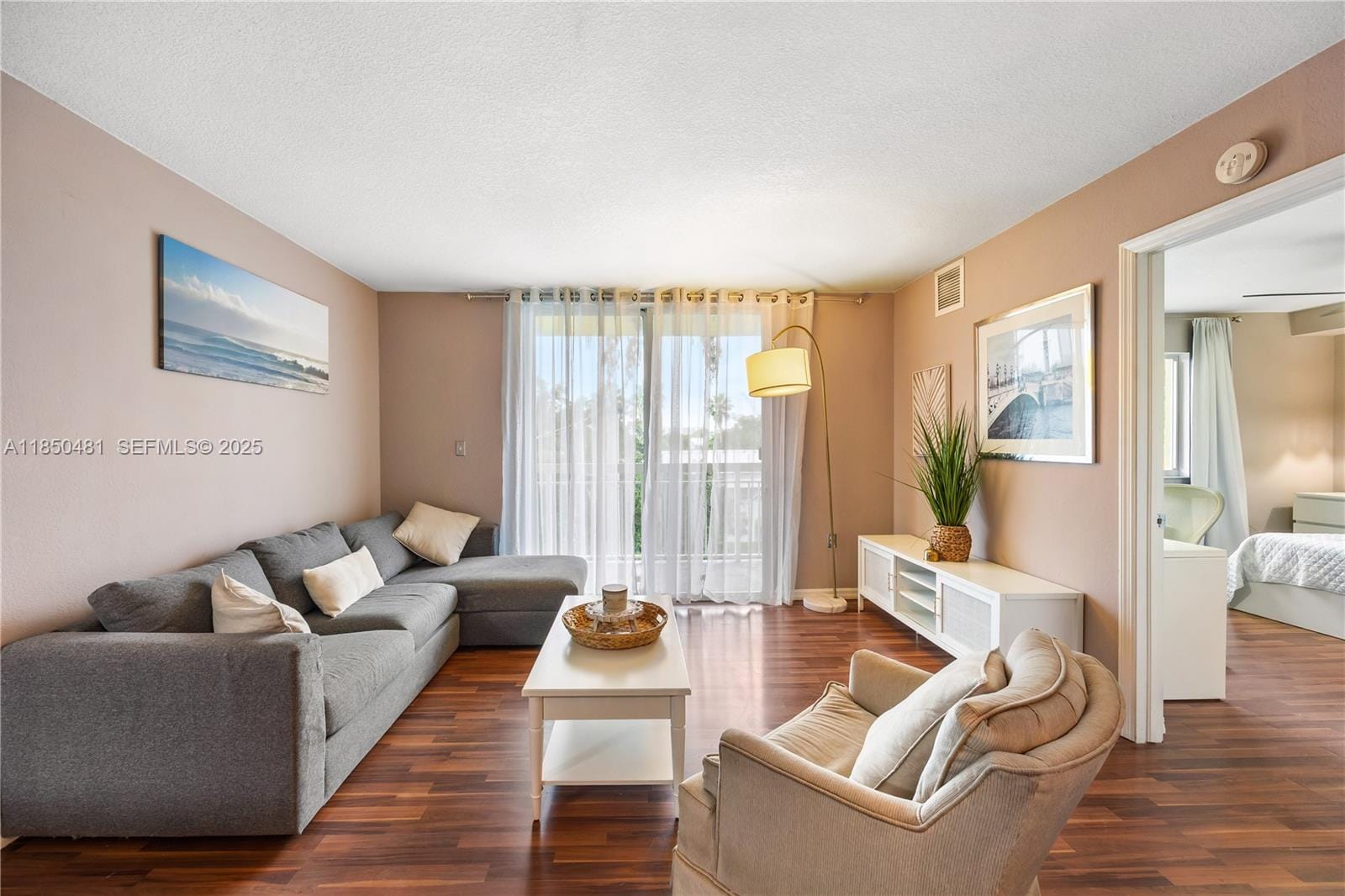 816 NW 11th Street 405, Miami, FL 33136 photo 5