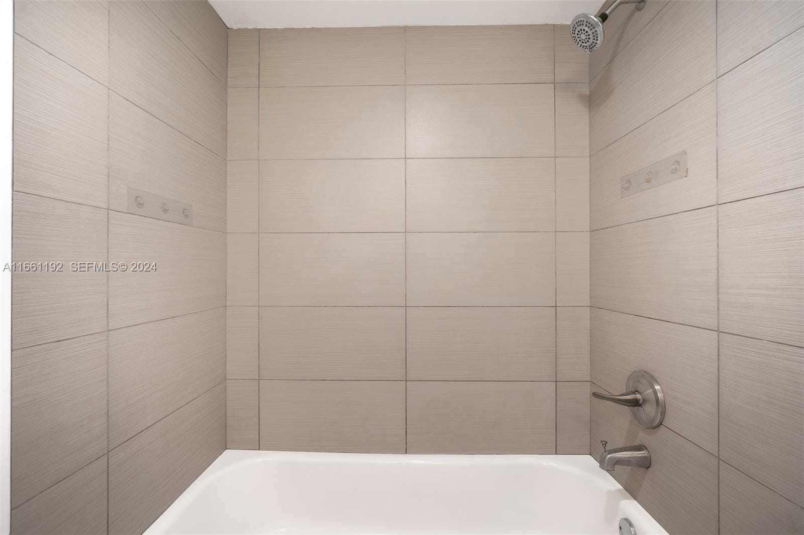 20350 W Country Club Drive 123, Aventura, FL 33180 photo 24