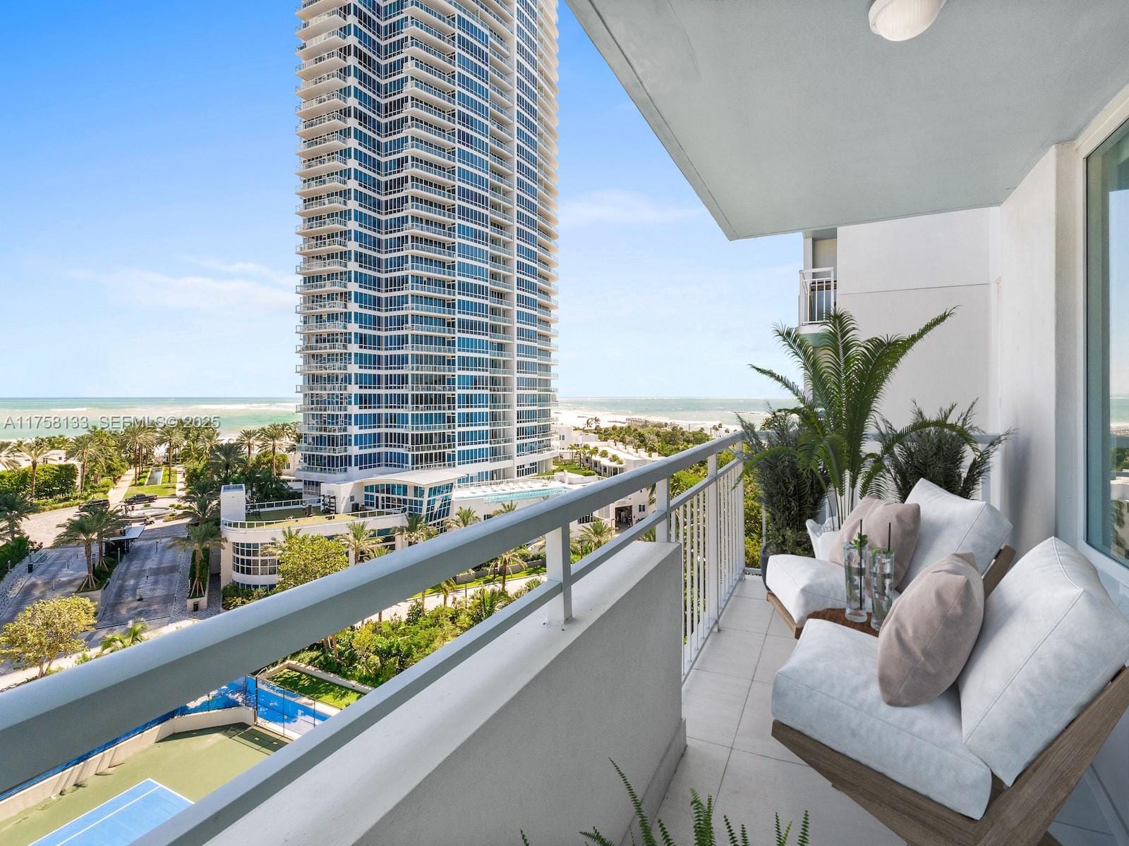 400 S Pointe Drive 906 — photo 11