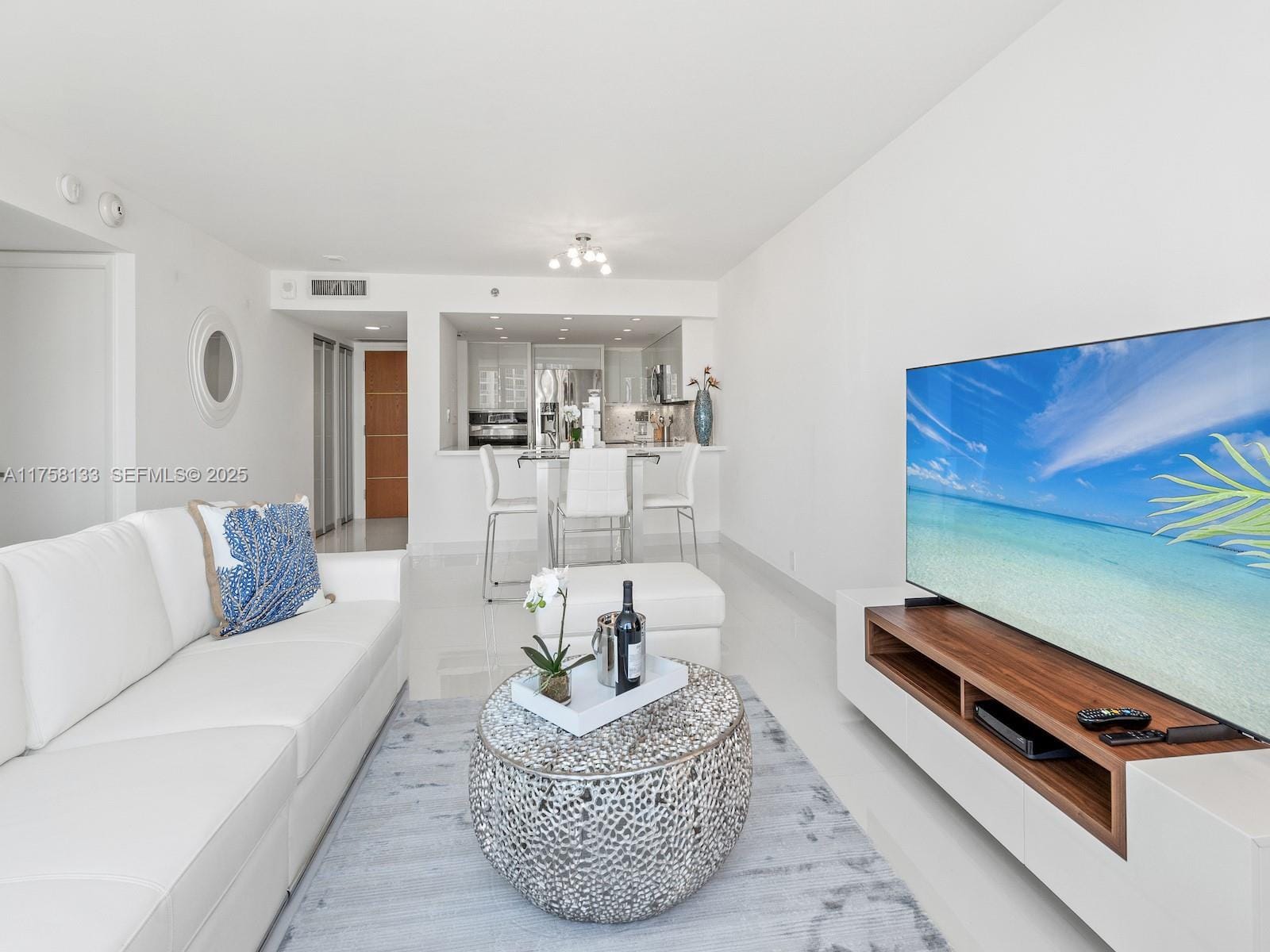400 S Pointe Drive 906 — photo 5