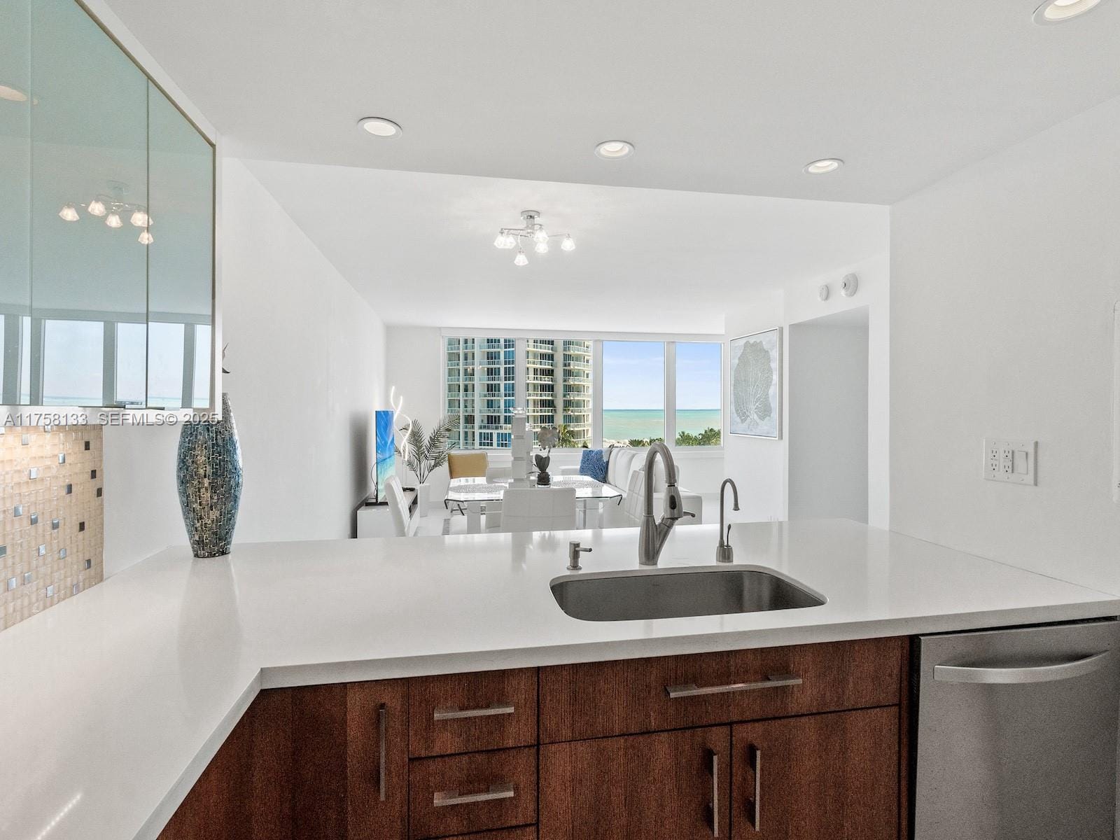400 S Pointe Drive 906 — photo 6