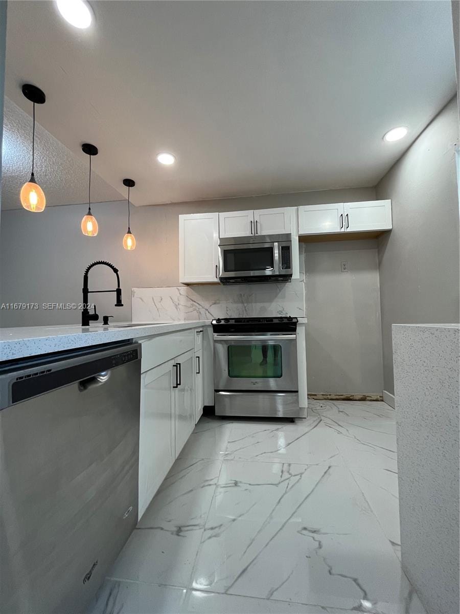 5102 NW 36th Street 605, Lauderdale Lakes, FL 33319 photo 4