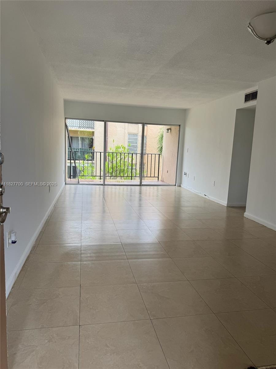 706 NW 87th Avenue 302, Miami, FL 33172 photo 17