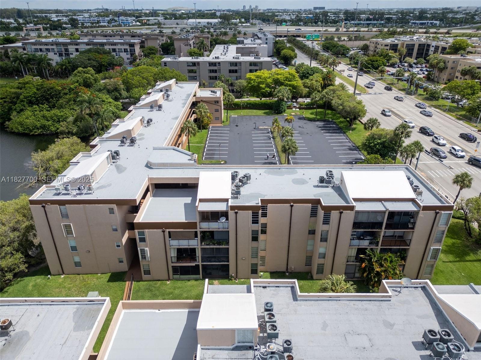 706 NW 87th Avenue 302, Miami, FL 33172 photo 28