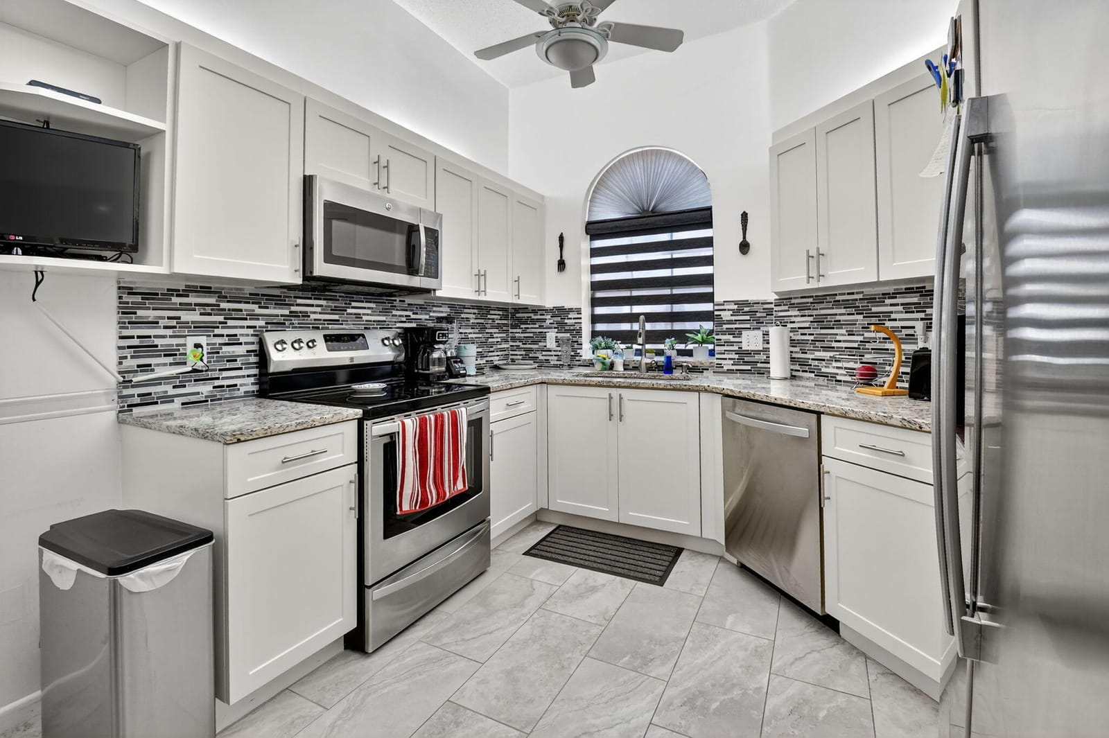 5203 Europa Drive N, Boynton Beach, FL 33437 photo 10