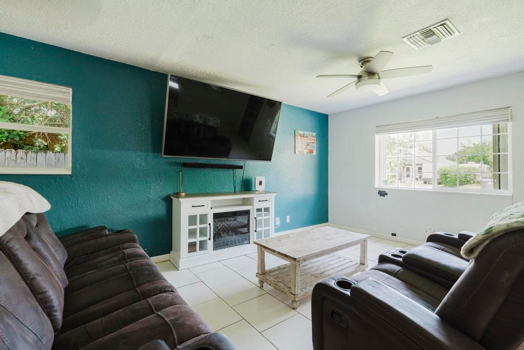 7723 4th Terrace, Lake Worth, FL 33463 photo 1
