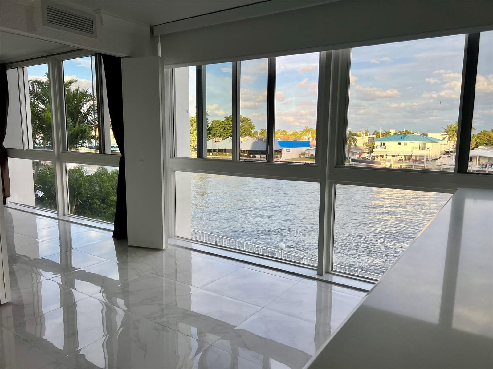 3100 NE 49th Street 302, Fort Lauderdale, FL 33308