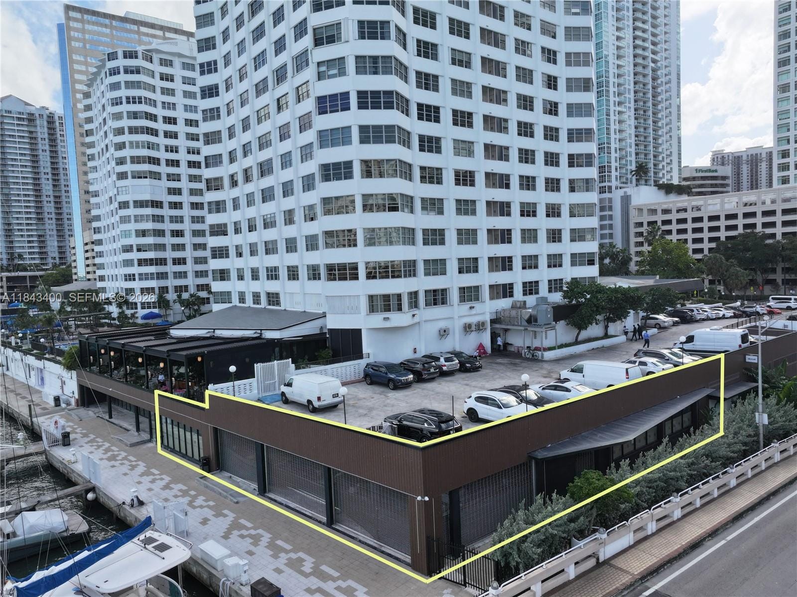 801 Brickell Bay Drive — photo 2