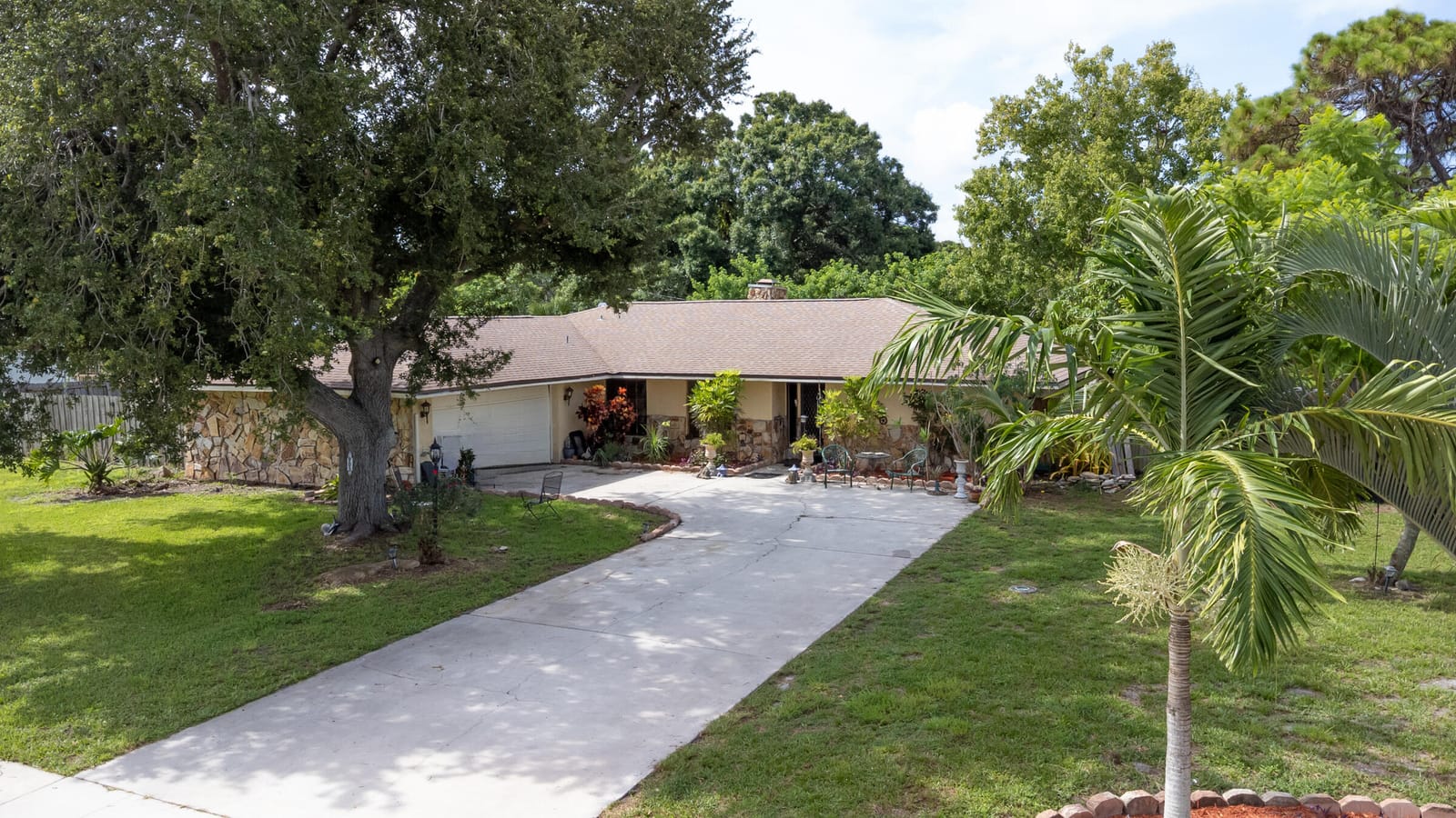 903 Grandview Blvd, Fort Pierce, FL 34982 photo 2
