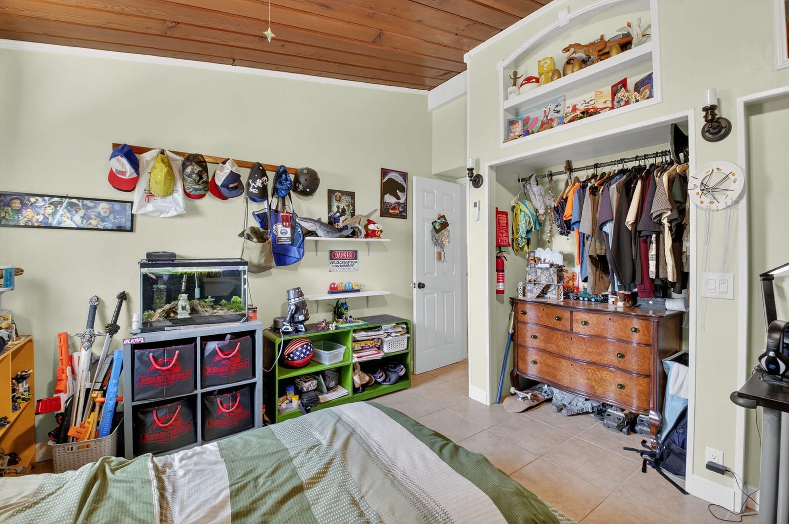 325 Jeffery Street — photo 12
