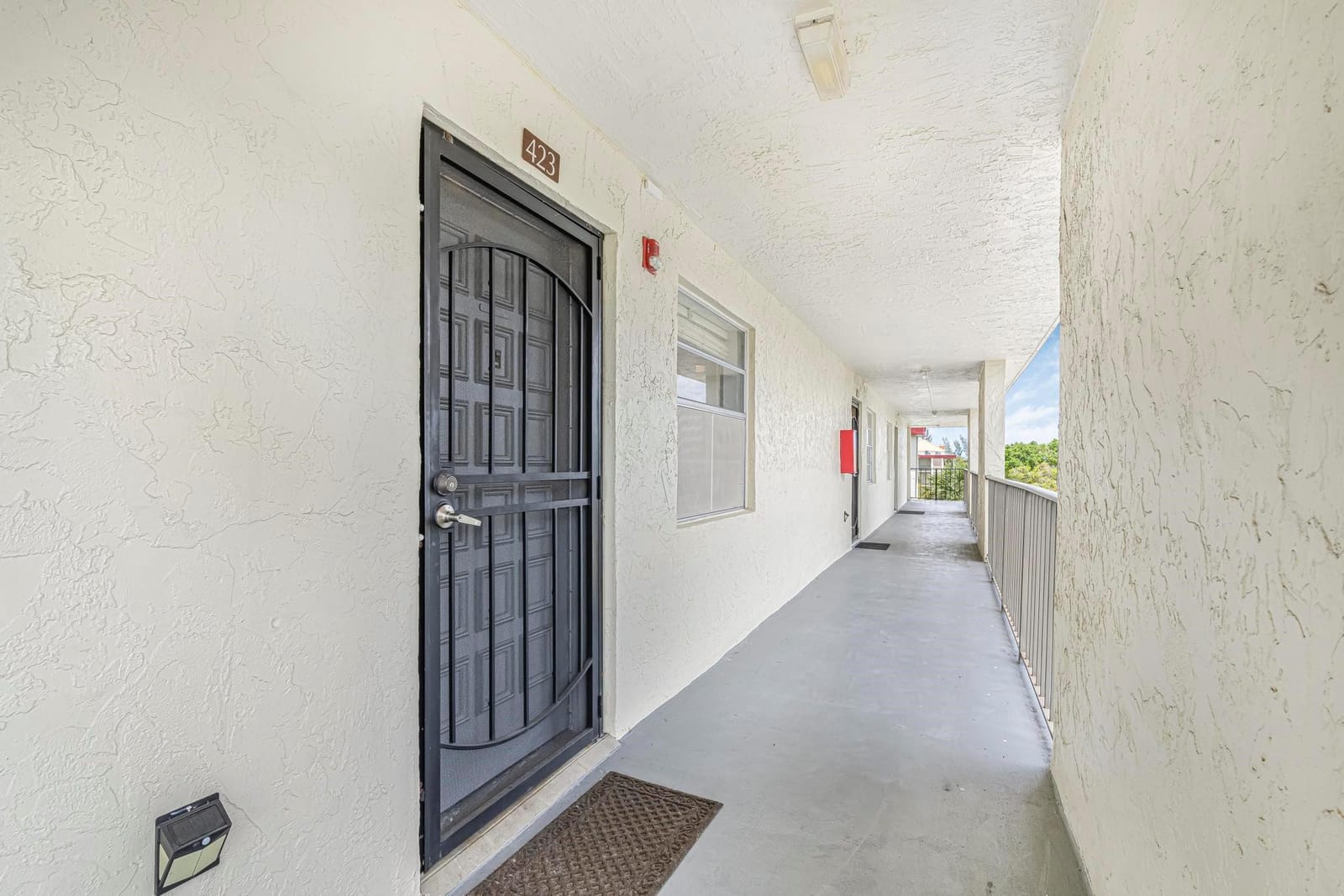 3000 NW 48th Terrace 423 — photo 6