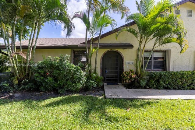 23393 Barlake Drive, sold in Lakes Of Boca Barwood 2, Boca Raton, FL