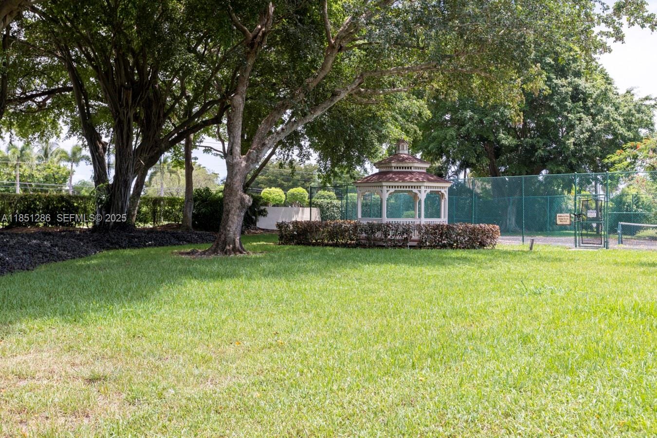 23393 Barlake Drive — photo 10