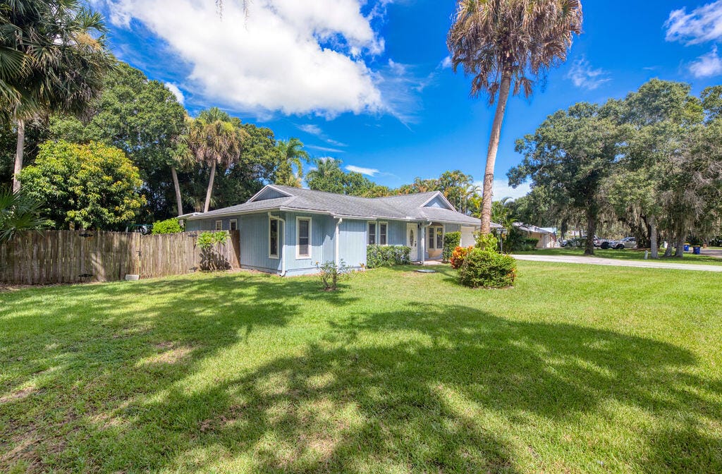 6856 SW Chase Court, Stuart, FL 34997 photo 3