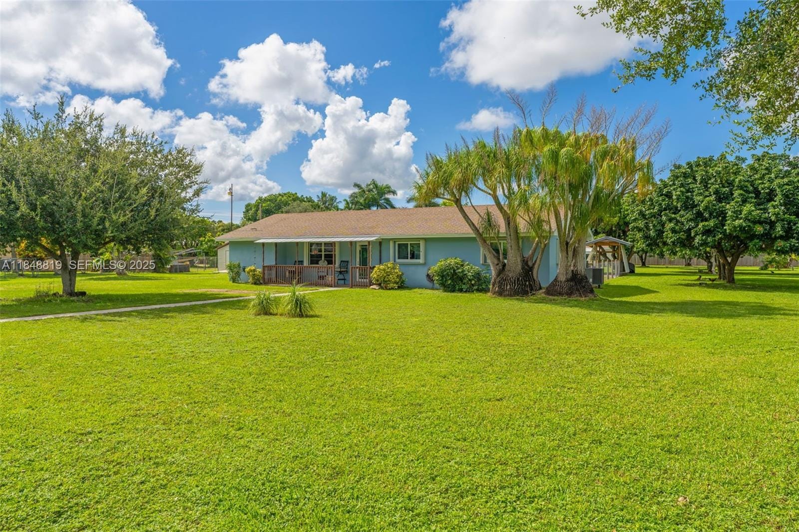 19205 SW 222nd Street, Miami, FL 33170 photo 2