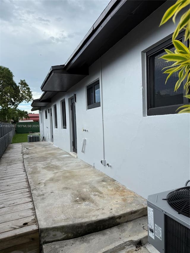 6750 SW 21st Street, sold in Coral Terr, Miami, FL