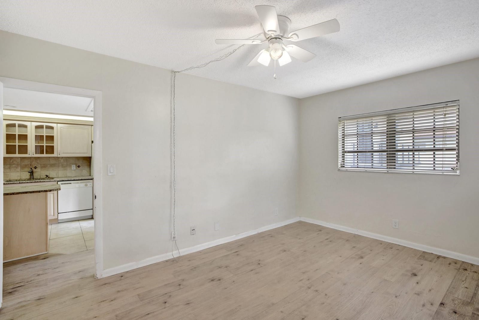 917 NE 16th Avenue 7 — photo 8