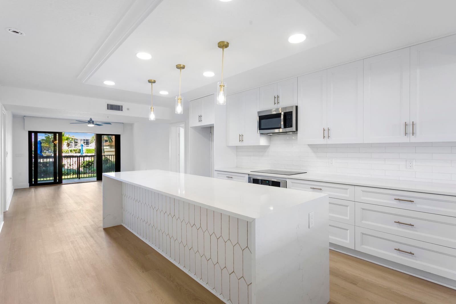 601 SEAFARER Circle 101 — photo 6