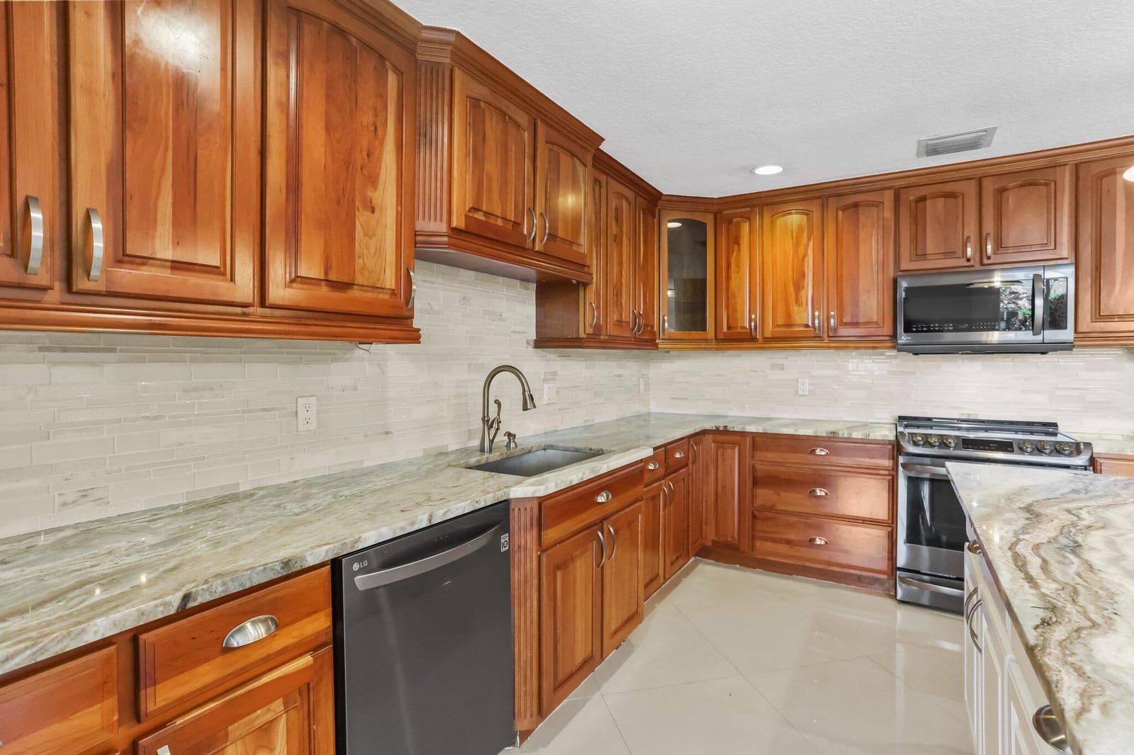 1555 SE 7 Street, Deerfield Beach, FL 33441 photo 13