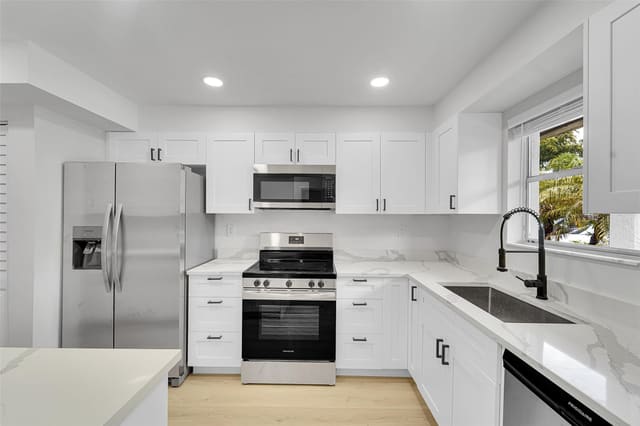 6200 NW 44th Street 106, sold in The Isles Of Inverrary, Lauderhill, FL