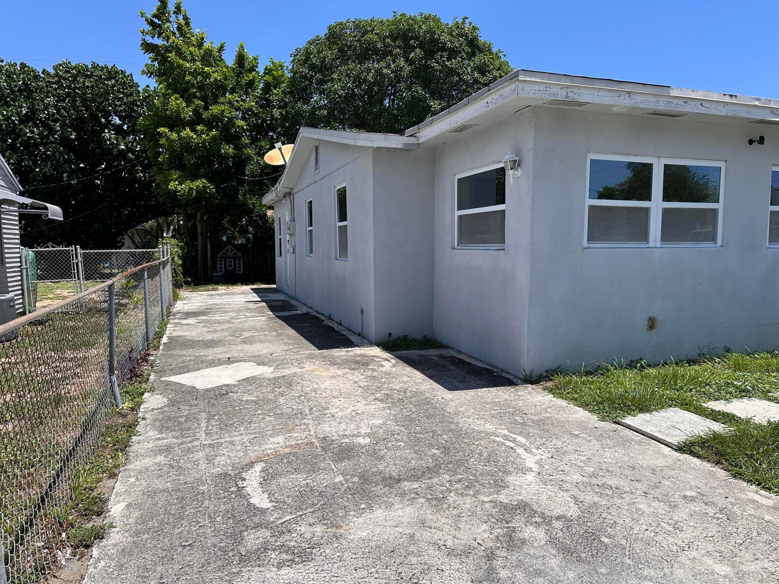 840 W 1st Street — photo 4