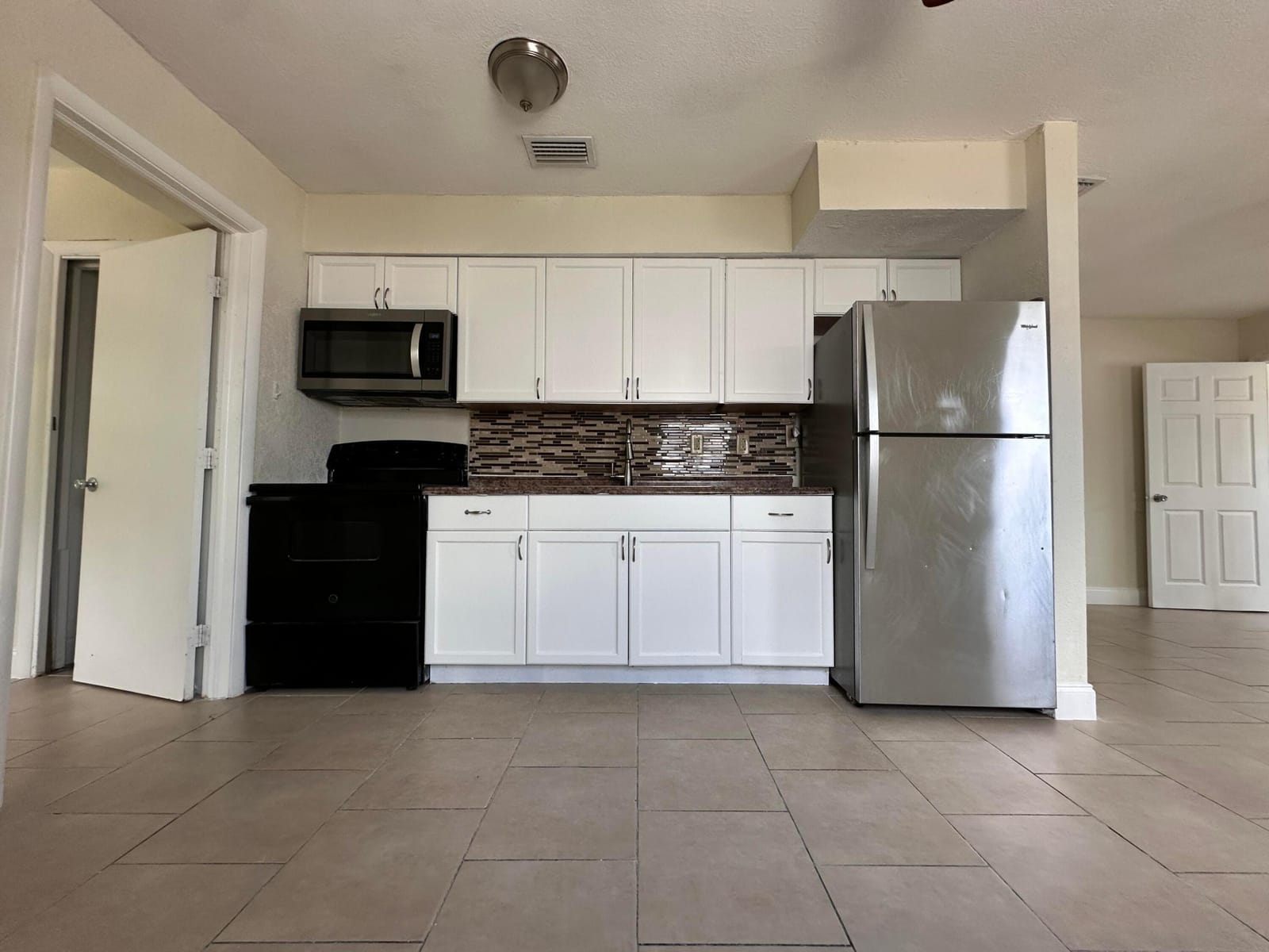 840 W 1st Street — photo 8