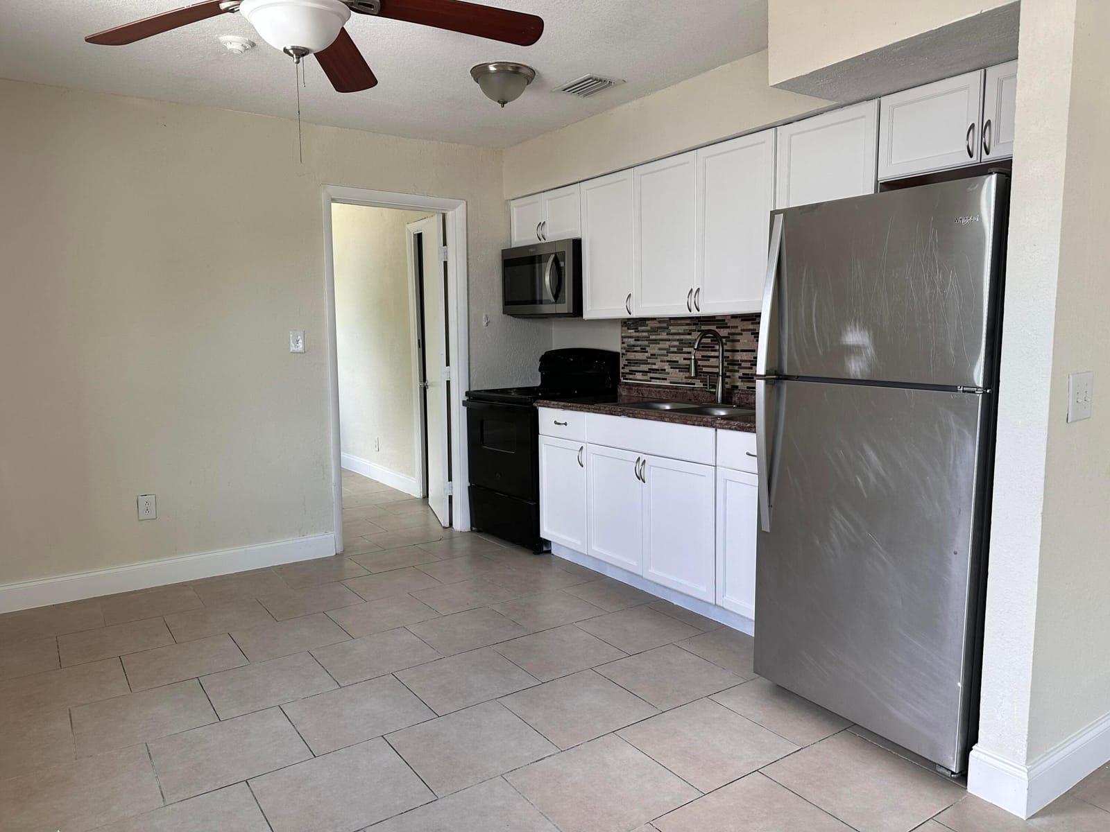 840 W 1st Street — photo 9