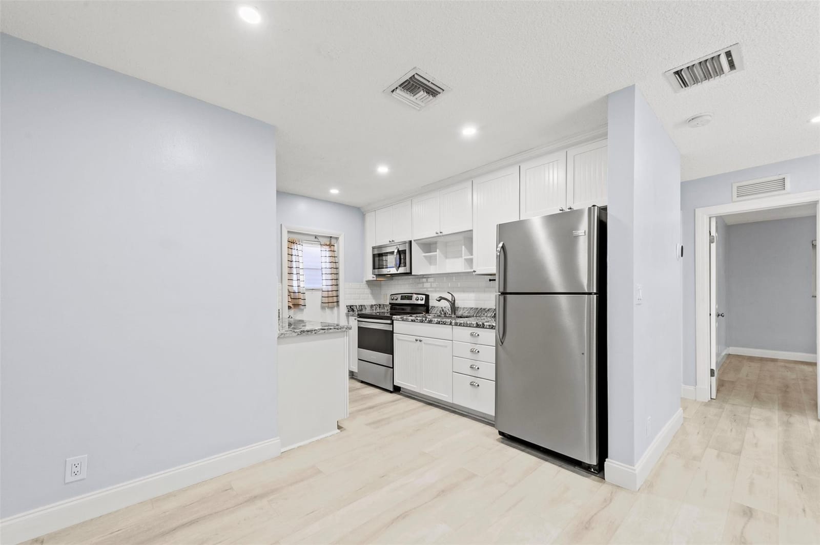 520 SW 6th Avenue, Fort Lauderdale, FL 33315 photo 14