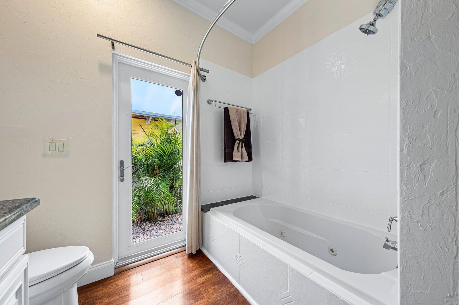 250 NE 10th Street, Delray Beach, FL 33444 photo 17