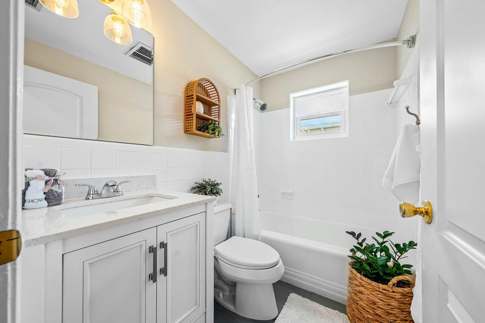 250 NE 10th Street, Delray Beach, FL 33444 photo 21