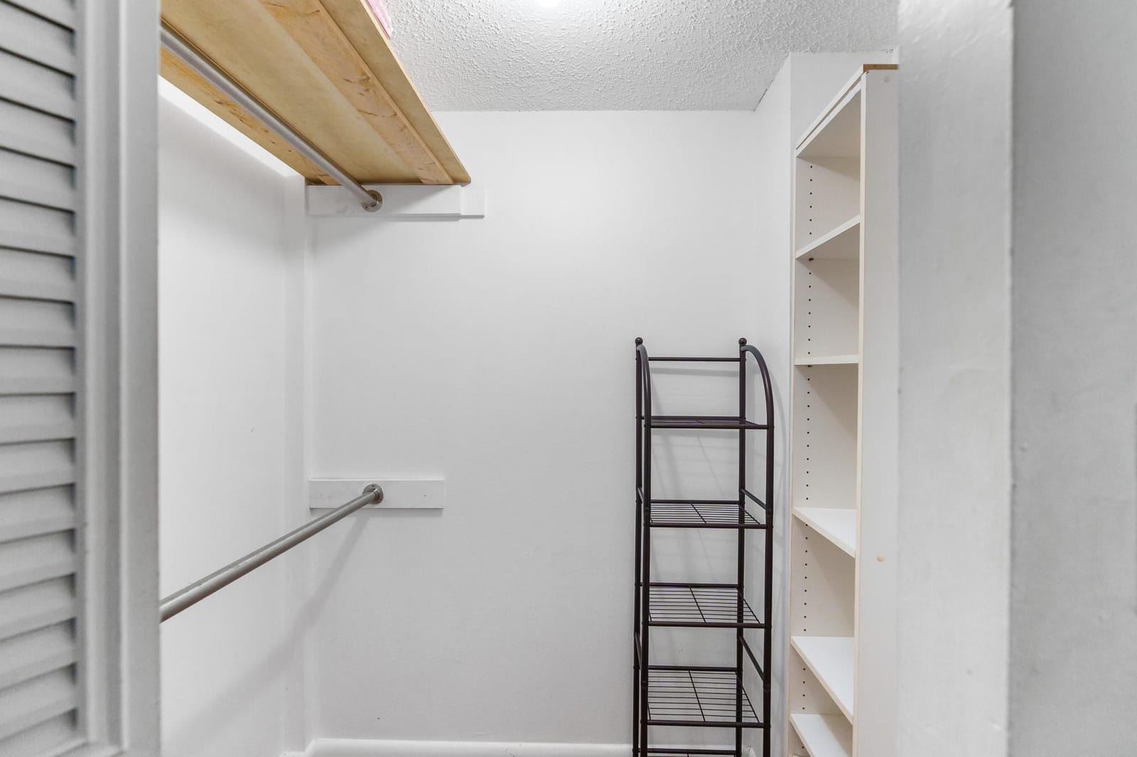 114 Royal Park Drive 3C — photo 11