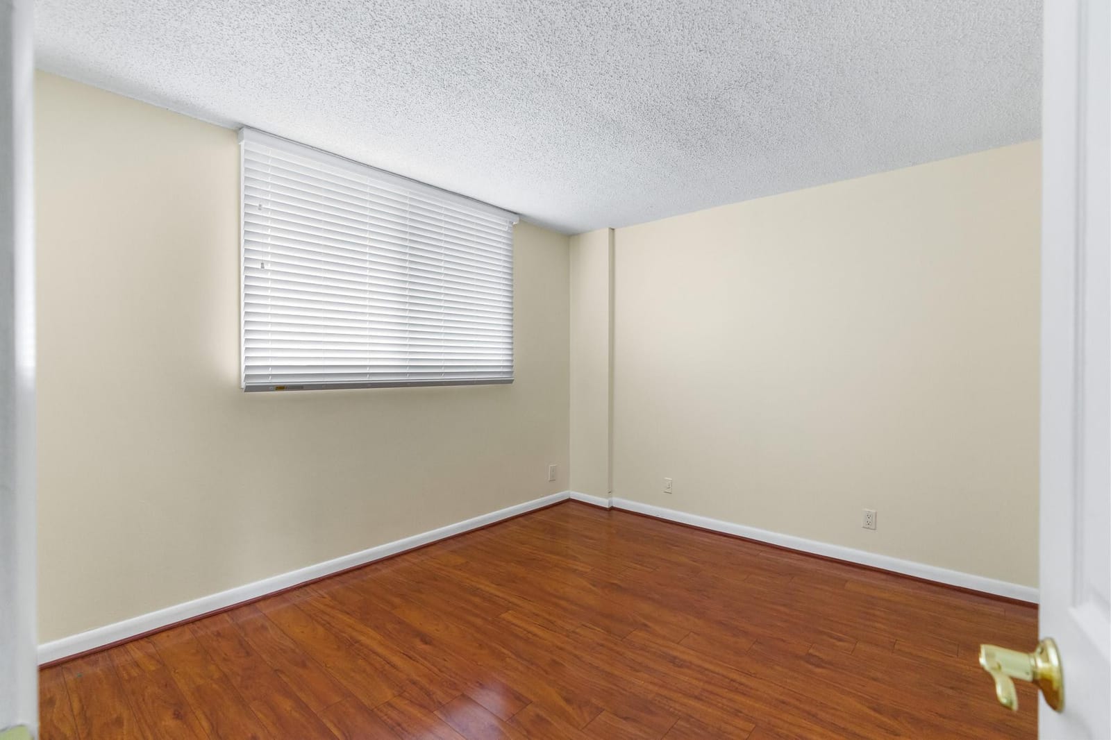 114 Royal Park Drive 3C — photo 8