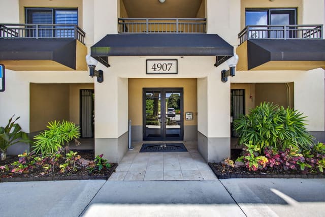 4907 Midtown Lane 1413, Palm Beach Gardens, FL 33418