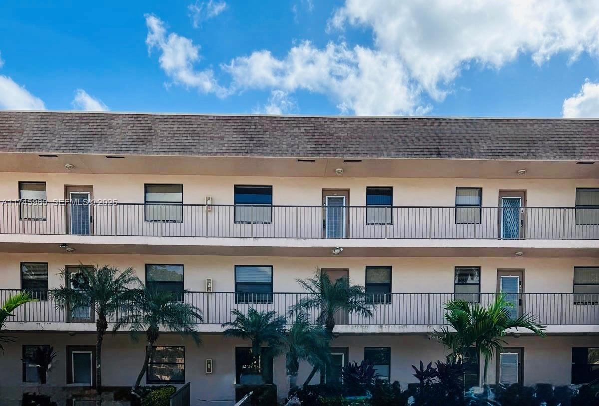 10332 Sunrise Lakes Boulevard 103, Sunrise, FL 33322, Sunrise
